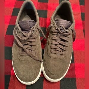 Nike Men's Dark Brown Sneakers
